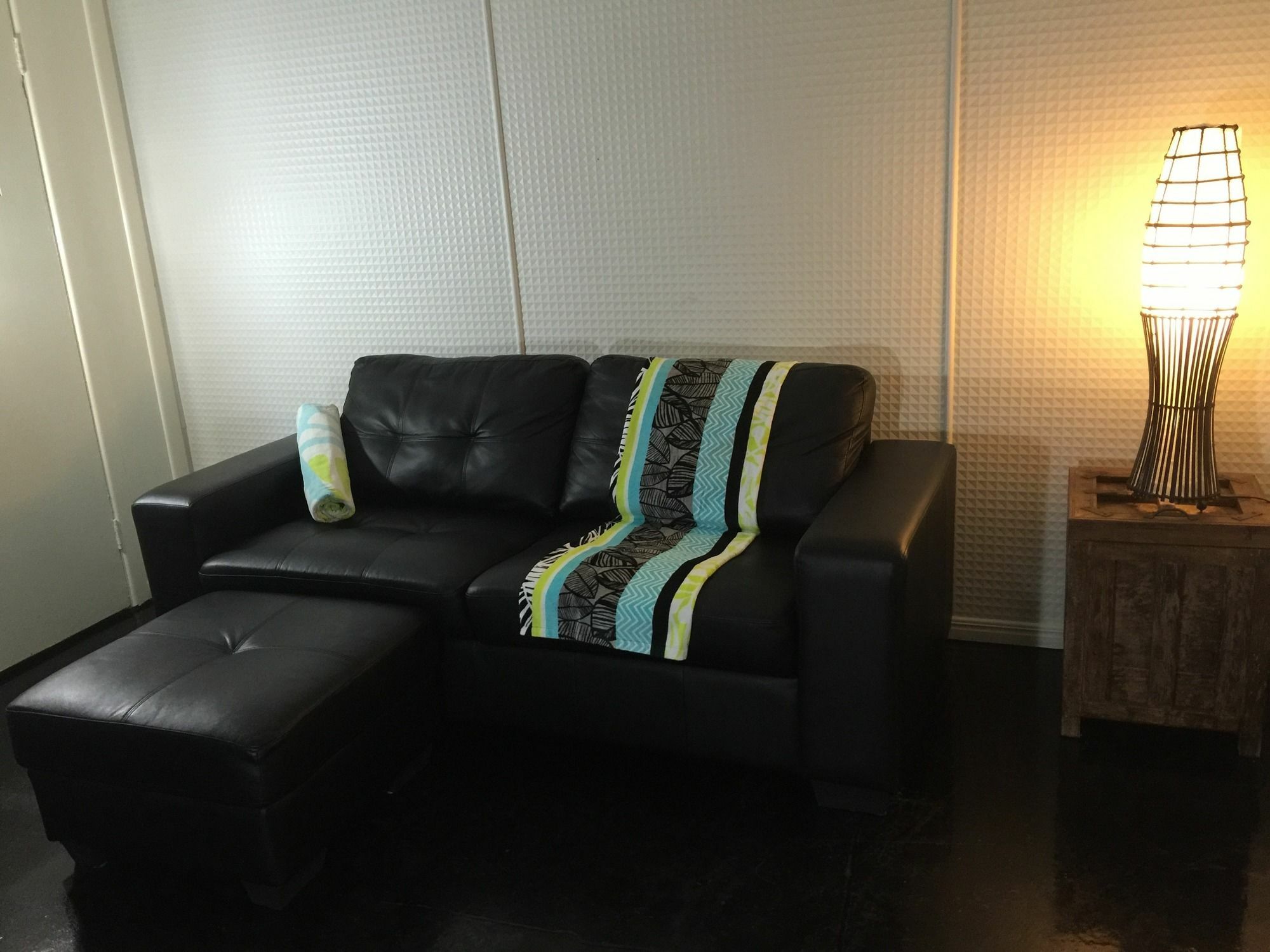 Five 3 Five Aparthotel Urangan Exterior foto