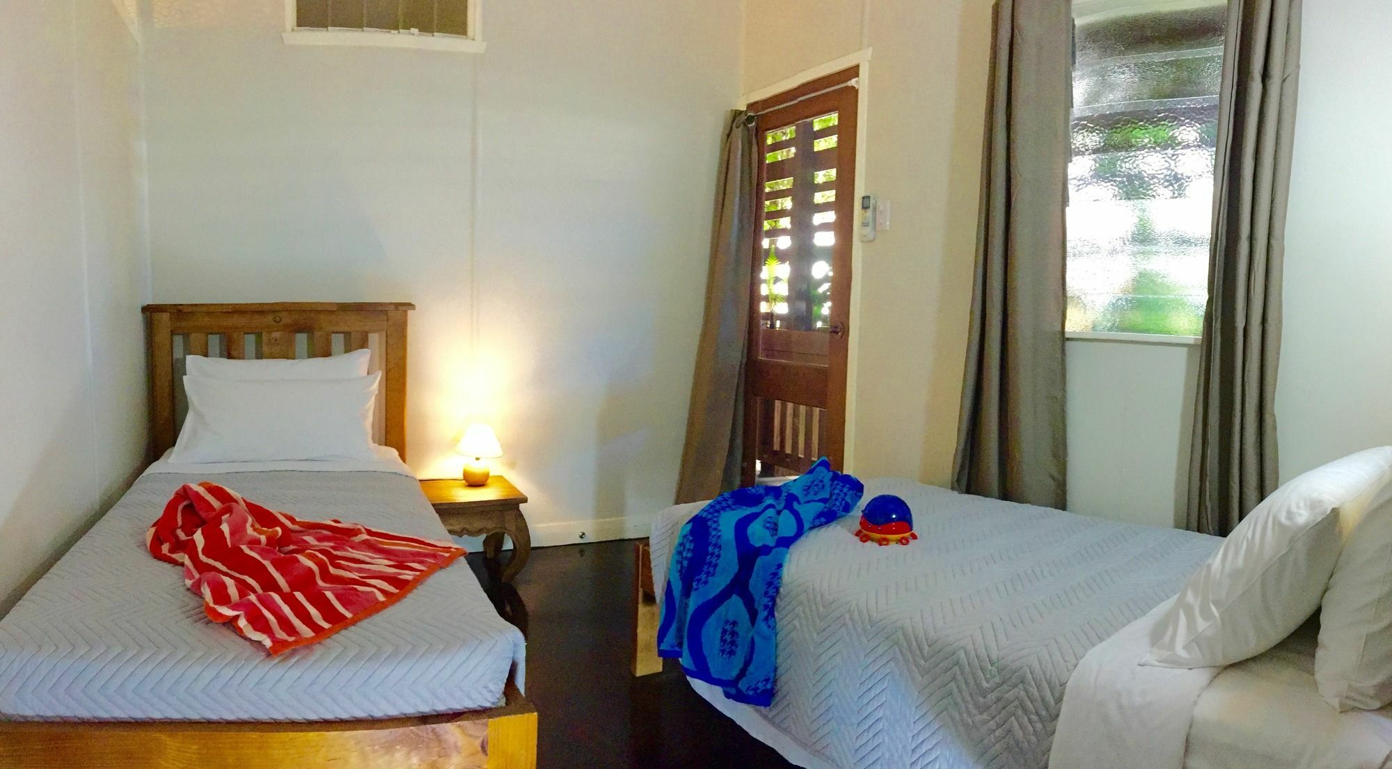 Five 3 Five Aparthotel Urangan Exterior foto