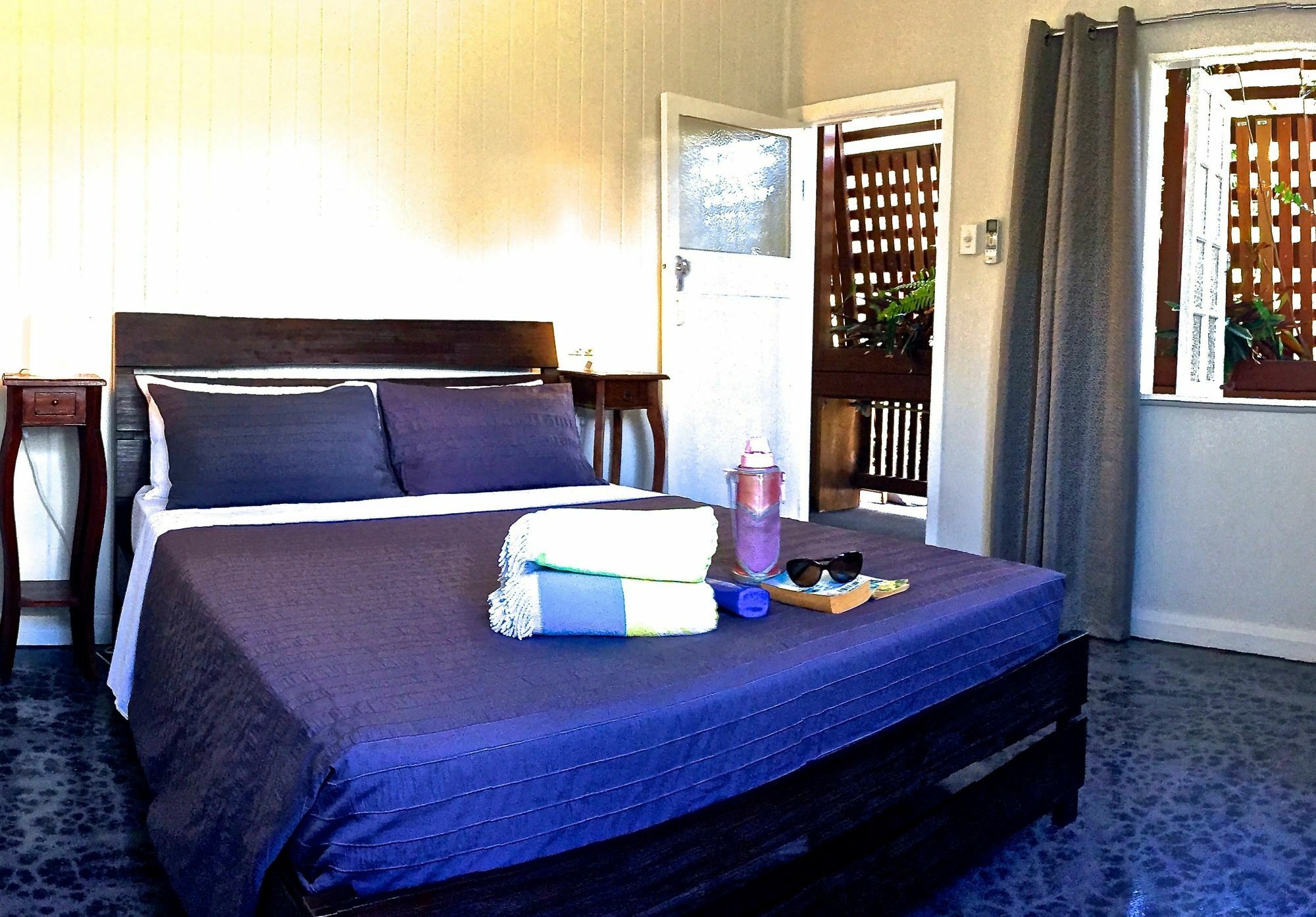 Five 3 Five Aparthotel Urangan Exterior foto