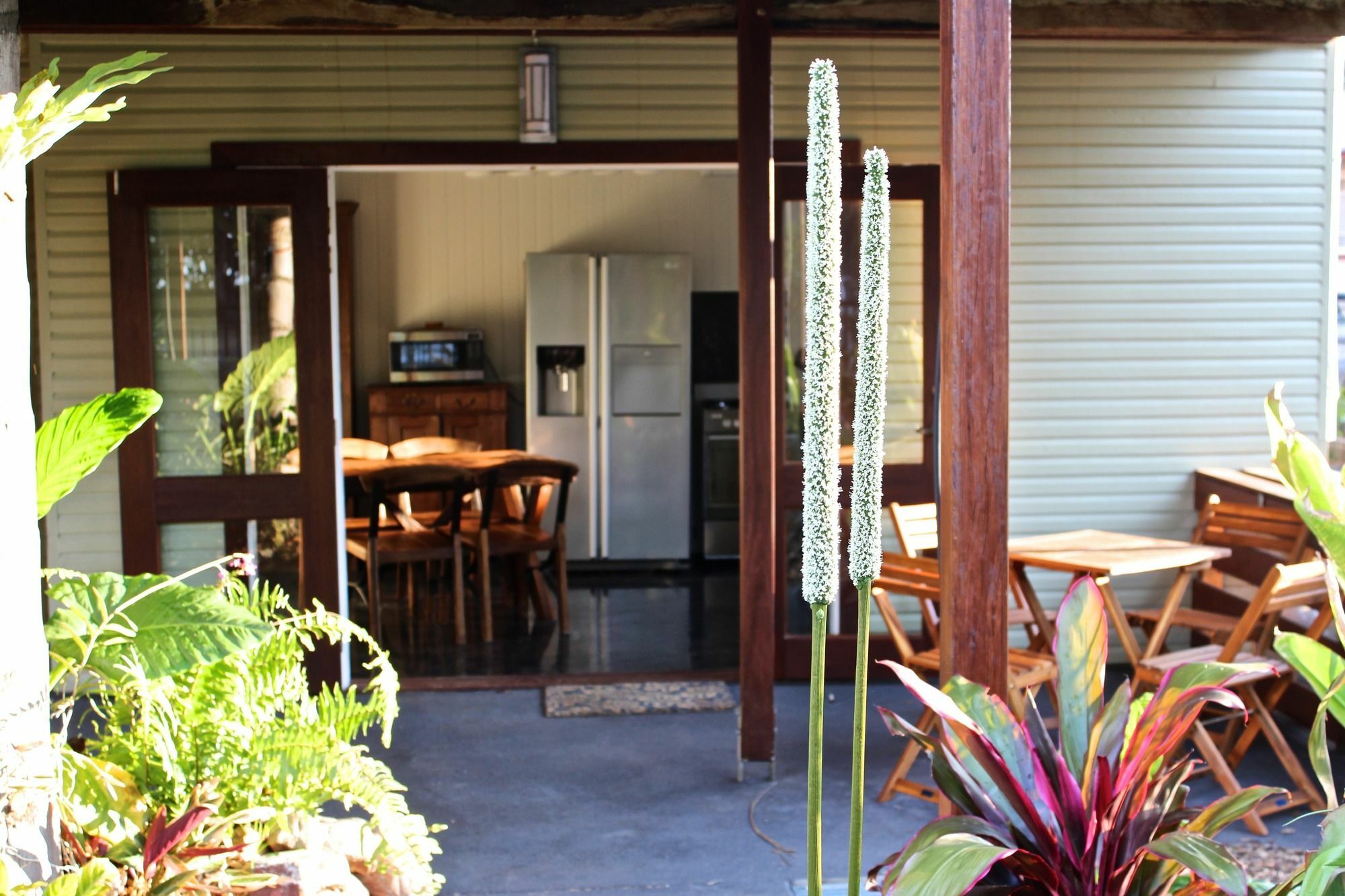 Five 3 Five Aparthotel Urangan Exterior foto